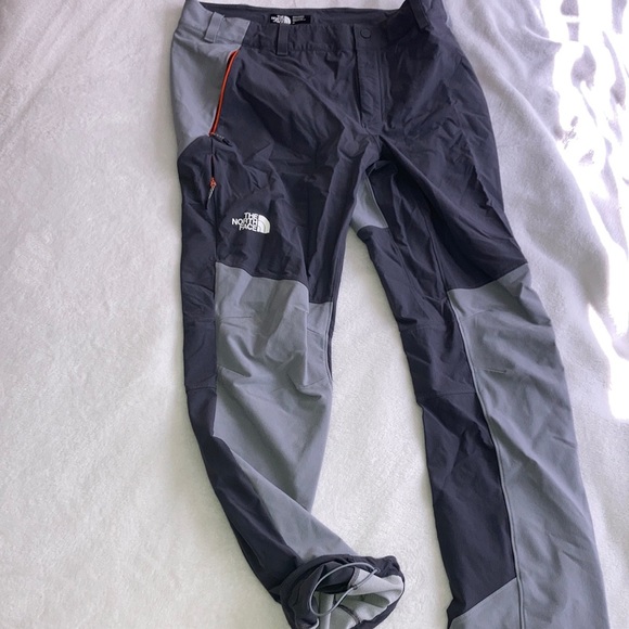 The North Face Gray Outdoor Men’s Pants Size 34